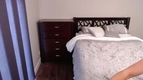 Rose Redwood online show from 02-15-26, 11:12