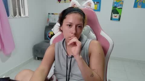 Snapshot of hot_mommymia chatting on 01-31-26, 10:08 Mia online show from 01-31-26, 10:08