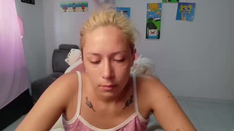 Snapshot of hot_mommymia chatting on 03-02-26, 03:19 Mia online show from 03-02-26, 03:19