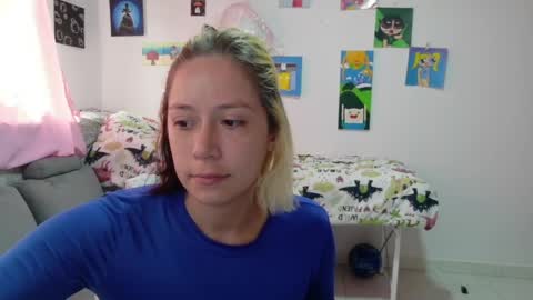 Snapshot of hot_mommymia chatting on 04-22-26, 03:57 Mia online show from 04-22-26, 03:57