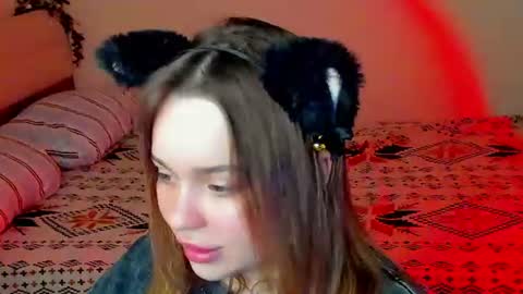 Snapshot of hot_moon_666 chatting on 06-24-26, 06:29 Moon online show from 06-24-26, 06:29
