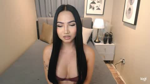 Snapshot of hot_nikki69 chatting on 06-18-26, 05:39 hot_nikki69 online show from 06-18-26, 05:39