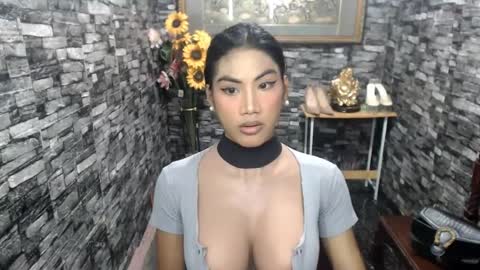 Julli Anna online show from 07-22-26, 04:15