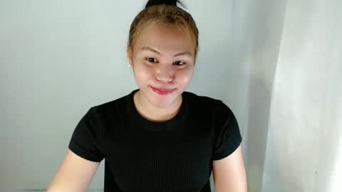 Selena online show from 10-04-25, 06:06