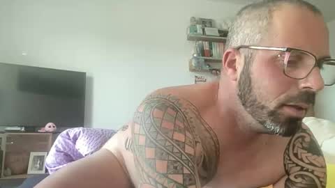 letmedoo2 online show from 03-25-26, 07:03