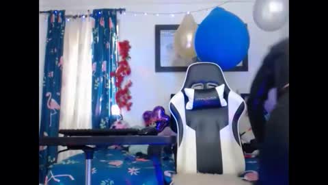 Snapshot of hot_sexy_bunny chatting on 01-21-25, 06:23 hot sexy bunny online show from 01-21-25, 06:23