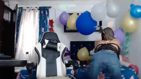 Snapshot of hot_sexy_bunny chatting on 01-28-25, 03:35 hot sexy bunny online show from 01-28-25, 03:35