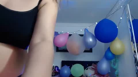 Snapshot of hot_sexy_bunny chatting on 02-04-25, 12:33 hot sexy bunny online show from 02-04-25, 12:33