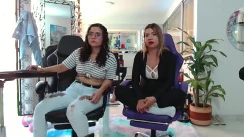 Snapshot of hot_sexy_bunny chatting on 09-24-25, 02:20 hot sexy bunny online show from 09-24-25, 02:20