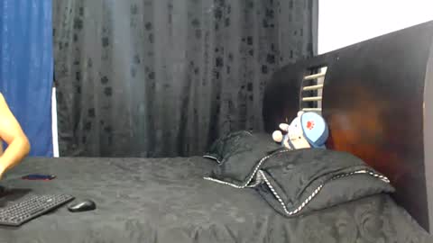 Hot Sharks   online show from 06-28-26, 09:59