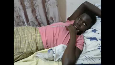 Snapshot of hot_shawrry chatting on 03-04-25, 10:46 hot_shawrry online show from 03-04-25, 10:46