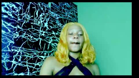 Stella online show from 12-25-24, 11:42