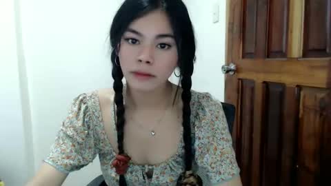 Yanna online show from 05-04-26, 04:30
