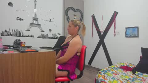 hotandfierylatinos online show from 03-05-25, 10:33