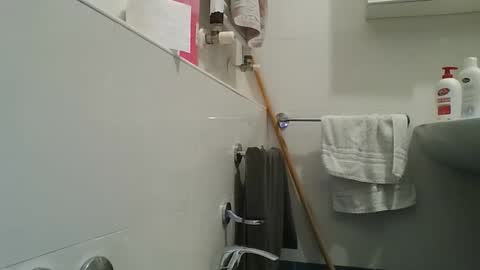 hotandwild2003 online show from 02-09-26, 02:10