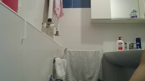 hotandwild2003 online show from 02-18-26, 11:33