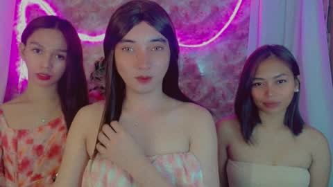 Snapshot of hotangelslut4u chatting on 07-18-26, 05:17 Angel online show from 07-18-26, 05:17