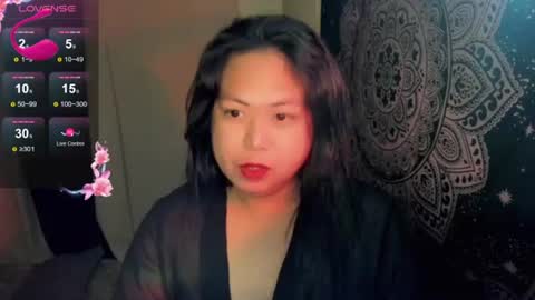 Snapshot of hotasian_mama chatting on 07-13-26, 12:08 Grace online show from 07-13-26, 12:08