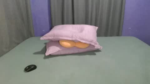 Snapshot of hotasian_pinky chatting on 07-05-26, 01:18 hotasian_pinky online show from 07-05-26, 01:18