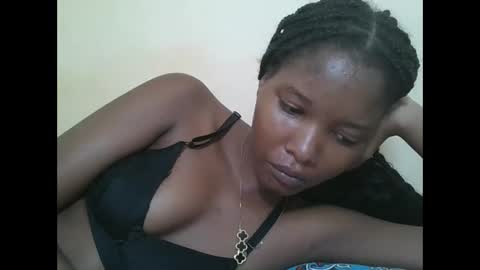 Snapshot of hotbabbee chatting on 04-25-26, 04:04 love online show from 04-25-26, 04:04