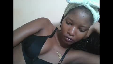 Snapshot of hotbabbee chatting on 04-30-26, 02:51 love online show from 04-30-26, 02:51