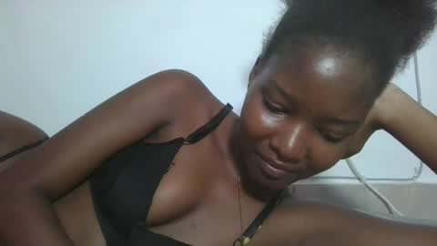 Snapshot of hotbabbee chatting on 06-13-26, 06:11 love online show from 06-13-26, 06:11