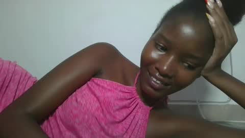 Snapshot of hotbabbee chatting on 06-20-26, 09:56 love online show from 06-20-26, 09:56