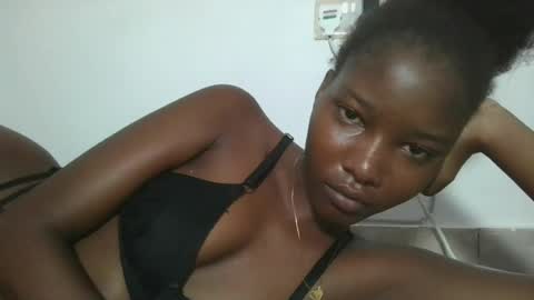 Snapshot of hotbabbee chatting on 06-26-26, 07:13 love online show from 06-26-26, 07:13