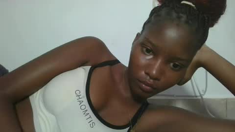 Snapshot of hotbabbee chatting on 07-02-26, 06:19 love online show from 07-02-26, 06:19