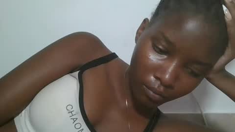 Snapshot of hotbabbee chatting on 07-13-26, 09:17 love online show from 07-13-26, 09:17