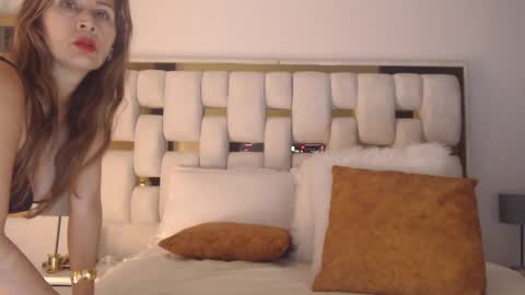 Bella Milf online show from 10-01-25, 11:44