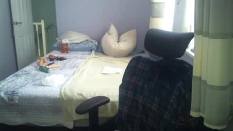 hotboyron online show from 05-12-26, 09:06