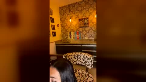 Snapshot of hotbronzeada chatting on 06-15-26, 11:18 Michele online show from 06-15-26, 11:18