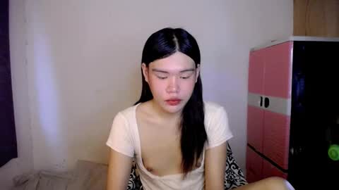 Snapshot of hotbunnyrainx chatting on 05-30-26, 06:32 rain online show from 05-30-26, 06:32