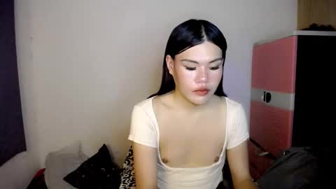 Snapshot of hotbunnyrainx chatting on 06-06-26, 10:31 rain online show from 06-06-26, 10:31