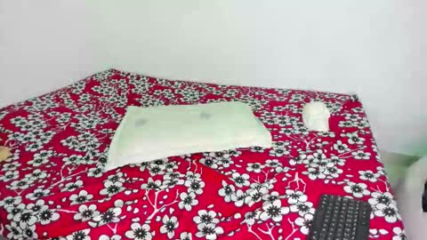 Snapshot of hotbunnyy_ chatting on 11-11-25, 10:10 Hot Bunny online show from 11-11-25, 10:10