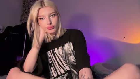 hotchubently online show from 10-10-25, 07:35