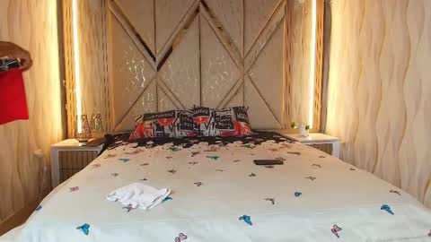 hotcouple_222 online show from 04-14-26, 05:30