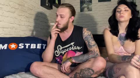 Snapshot of hotcoupleee2020 chatting on 01-18-25, 10:28 YounHotCouple online show from 01-18-25, 10:28