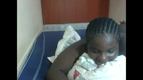 Snapshot of hotebbbyy chatting on 04-18-26, 06:06 EBBY online show from 04-18-26, 06:06