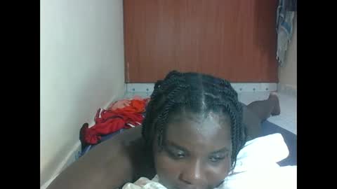 Snapshot of hotebbbyy chatting on 05-07-26, 05:35 EBBY online show from 05-07-26, 05:35