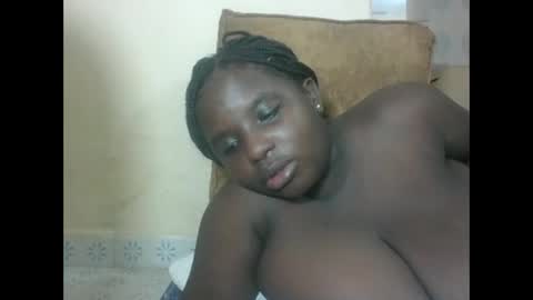 Snapshot of hotebbbyy chatting on 05-27-26, 05:32 EBBY online show from 05-27-26, 05:32
