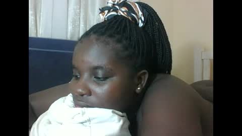 Snapshot of hotebbbyy chatting on 05-30-26, 06:16 EBBY online show from 05-30-26, 06:16