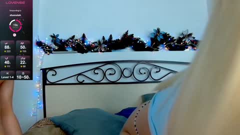 Snapshot of hotel_california_ chatting on 01-01-25, 06:49 Anna 23 Archie 25 online show from 01-01-25, 06:49