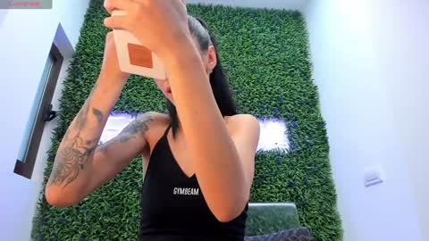 hotfallingdevil online show from 09-11-25, 11:32