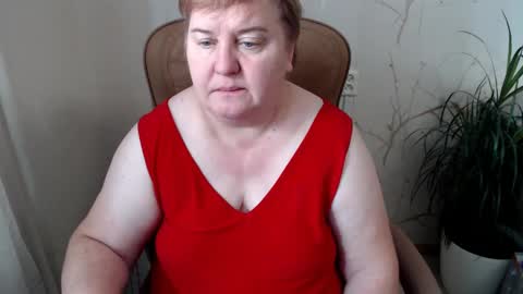 Snapshot of hotfiremommy chatting on 01-19-25, 08:39 LimonkaFire online show from 01-19-25, 08:39