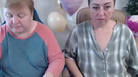 Snapshot of hotfiremommy chatting on 10-15-25, 01:11 LimonkaFire online show from 10-15-25, 01:11