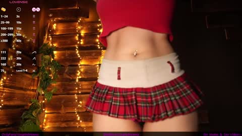 Snapshot of hotfrecklesgirl chatting on 10-29-25, 01:57 hotfrecklesgirl online show from 10-29-25, 01:57