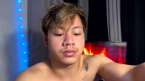 Snapshot of hotfucker_drei chatting on 11-16-25, 08:36 hotfucker_drei online show from 11-16-25, 08:36