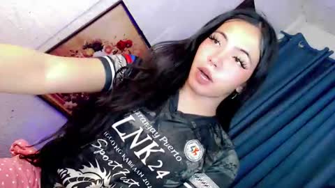 hotfucking_queen1111 online show from 02-12-26, 09:04